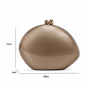Pochette élégante en résine demi-lune avec fermeture à bouton doré pour soirée, sac à main avec chaîne détachable, sac de soirée pour femme - Product Image 2