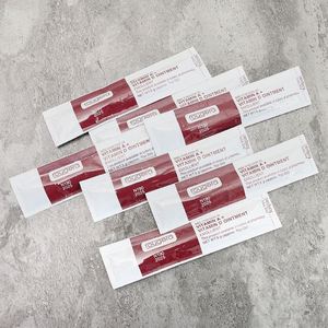 Crema de Cuidado Posterior <span class=keywords><strong>a</strong></span> Tatuajes y Cicatrices <span class=keywords><strong>A</strong></span>&<span class=keywords><strong>D</strong></span> Ointment, Crema de Alta Calidad con <span class=keywords><strong>Vitamina</strong></span> <span class=keywords><strong>A</strong></span> y <span class=keywords><strong>D</strong></span> para el Cuidado Posterior <span class=keywords><strong>a</strong></span> Tatuajes y Cicatrices - Product Image 1