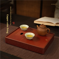 Chinesischer Stil Langlebiges Tee-Tablett aus Messing & Aluminium mit Sieb, quadratischem Design und Wasserspeicher für den Haushalt zum Trockenbrühen