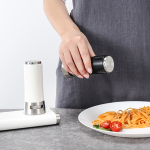 Nuovi arrivi gadget <span class=keywords><strong>da</strong></span> <span class=keywords><strong>cucina</strong></span> più venduti nuovo Design 4 once di <span class=keywords><strong>sale</strong></span> e pepe Set di spezie con Base magnetica - Product Image 5