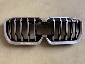 51118098664 51118098665 51137454888 51117451753 51118098676 51135A0BB82 Grille de pare-chocs avant d'origine d'occasion pour BMW G22 G30 G38 - Product Image 4