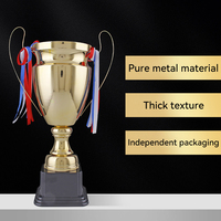 Trophée de la grande coupe du monde de football de luxe personnalisé en alliage de fer Sport Gold World Sports Football Metal Victory Cup pour les compétitions