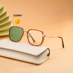 Occhiali da <span class=keywords><strong>Sole</strong></span> Partagas all'Ingrosso, Design Personalizzato con Logo, Lenti Fotocromatiche Quadrate Anti Luce Blu UV400 per Uomo - Product Image 1