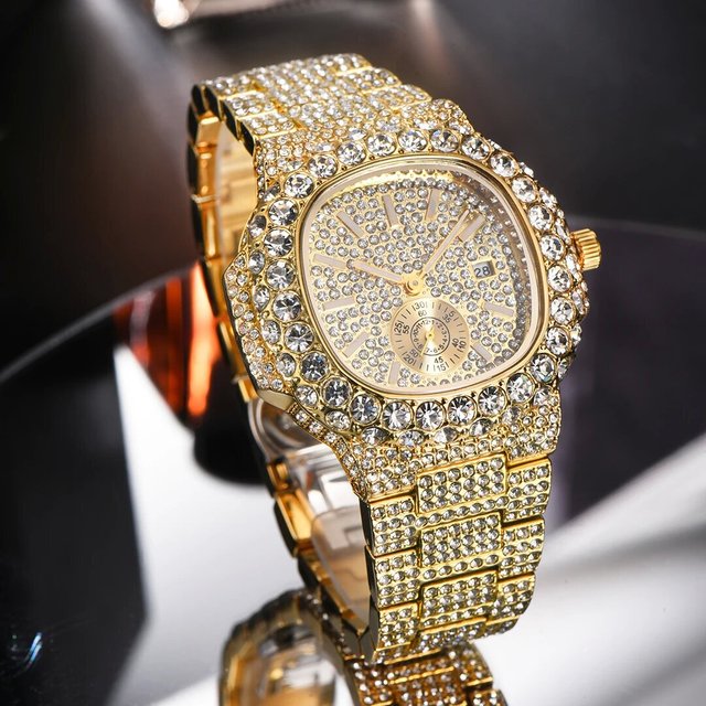 Top Quality Iced Out Watch for Men Luxury Fashion Gold Quartz Watches Hip Hop High Quality Waterproof Male Diamond Clock Gift