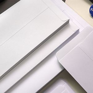 Sobres Blancos Autoadhesivos con Cierre Despegable, Sobres DL en Stock 110*220mm, Varios Tamaños Disponibles, Blancos, Ecológicos, 80-120gsm - Product Image 3