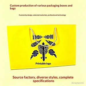 Bolsas de Regalo de Papel Kraft Blanco Personalizadas con Asas para Ropa, Gruesas y con Impresión de Logotipo - Product Image 5
