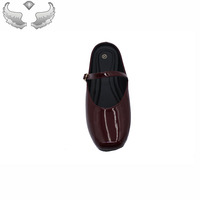Sandales plates pour femmes de haute qualité, nouveau design estival, surface brillante confortable, vente en gros, stock prêt à être expédié