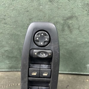 Renault SM5 interruttore del finestrino elettrico 2014 sedile del conducente parti di automobili usate Jangwon rottami industria - Product Image 2