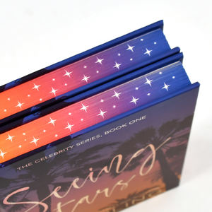 Impresión de Novelas con Acabado UV Localizado, Encuadernación Cosida de Tapa Dura, Edición Especial, Borde Rociado Personalizado, Papel de Arte, Impresión Offset, Logotipo Personalizado - Product Image 4