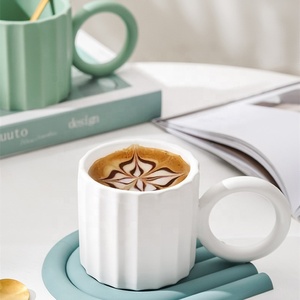 Caneca de Cerâmica Artística e Criativa Lelyi, Vendas Diretas de Fábrica, Presente Fofo, Caneca de Café com Grande Orelha Simples Nórdica - Product Image 5