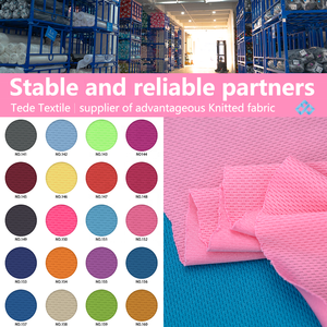 도매 150gsm 100% 폴리에스터 버드아이 메쉬 원단 통기성 흡습 속건 스트레치 원단 스포츠웨어 티셔츠용 - Product Image 4