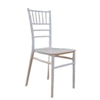 Chaise de fête empilable et peu encombrante, chaise en résine blanche aspect bambou pour activités festives intérieures et extérieures