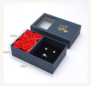 Juego de Cajas de Regalo de Papel para Joyería Kawaii de Lujo al por Mayor, con Flores Preservadas y Logotipo Kawaii, Pulsera - Product Image 2