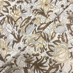 Tela de Algodón con Estampado Floral Hecho a Mano, Tela de Algodón Suave con Estampado Botánico Beige, Material para Vestidos Hecho a Mano en India, Tela para Decoración del Hogar - Product Image 5