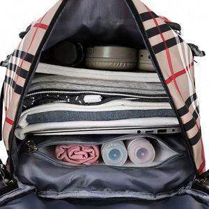 Sac de sport, de voyage et de yoga personnalisé, nouvelle conception, fabriqué en usine BSCI, sac de week-end, sac de nuit pour femmes et hommes - Product Image 4