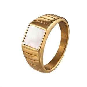 Anillos de Sello Personalizados de Acero Inoxidable Chapado en Oro de 14K con Carcasa Cuadrada Negra y Blanca para Mujer - Product Image 2