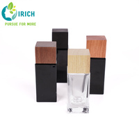 Botella de Perfume Cuadrada Negra Personalizada con Pulverizador y Tapa de Madera/Bambú, 30ml/50ml/100ml, No Reutilizable, con Logotipo Personalizado