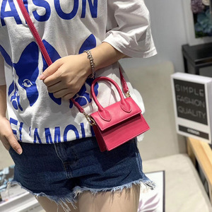 Bolsos Cruzados Pequeños de Diseñador de Marca de Lujo para Mujer, Bolso de Mano de Cuero PU de Moda, Mini Bolsos Tote, Bolsos de Mensajero con Cadena Sólida para el Hombro - Product Image 4