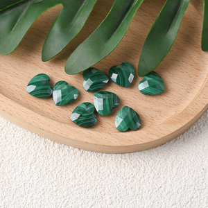 Chất lượng cao hình trái tim mặt cắt lưới bề mặt Malachite Màu Xanh Lá Cây đá quý tự nhiên lỏng đá quý đối với trang sức làm bán buôn - Product Image 5