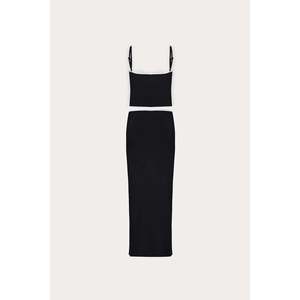 Traje Formal Negro con Decoración de Botones y Falda - Product Image 1