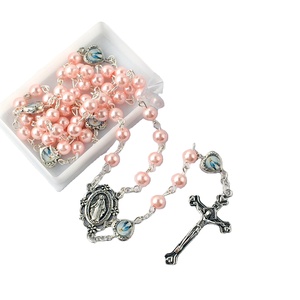 Cuentas <span class=keywords><strong>de</strong></span> perlas rosas <span class=keywords><strong>de</strong></span> 6mm con corazón, cuentas <span class=keywords><strong>de</strong></span> Metal <span class=keywords><strong>DE</strong></span> LA <span class=keywords><strong>Virgen</strong></span> María, Rosario católico con caja rectangular <span class=keywords><strong>de</strong></span> plástico con estampado <span class=keywords><strong>de</strong></span> Jerusalén - Product Image 1