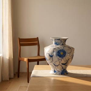 Jarrón de Porcelana Ecológico Hecho a Mano con Diseño Art Deco, Patrón de Flores Azules y Blancas, para Decoración del Hogar - Product Image 5