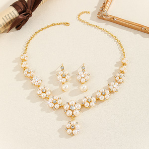 Juego de 3 Piezas de Collar y Pendientes de Cadena Corta con Perlas de Imitación y Diamantes de Imitación, Accesorios de Joyería de Lujo Ligero y Estilo Vintage - Product Image 2