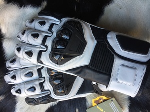 Gants de moto Robertson en cuir véritable respirant compatibles avec les écrans tactiles unisexes pour motocross et course, imperméables, noir et blanc - Product Image 6
