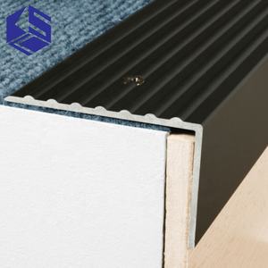 Profilé de marche d'escalier en acier inoxydable et aluminium, flexible, à bord arrondi - Product Image 3