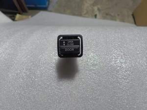 토요타 코스터용 전기 도어 스위치 84930-36020 고품질 도어 컨트롤 스위치 - Product Image 3