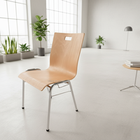 Chaise en contreplaqué personnalisable avec courbes ergonomiques, qualité commerciale, empilable, pour hôtel, conférence et formation