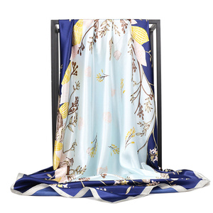 Stampa digitale personalizzata in <span class=keywords><strong>Chiffon</strong></span> di poliestere di 90cm grande sciarpa quadrata arancione marrone Paisley motivo musulmano donna Instant Hijab scialle - Product Image 4
