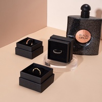 Coffret à bijoux noir mat personnalisé de luxe avec logo sur mesure, base et couvercle en carton rigide, sac assorti, pour collier, bague, montre, cadeau