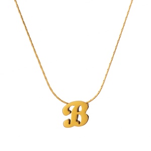 Collar con Colgante de Letra B Minimalista y Versátil, Accesorio para Suéter, Acero Inoxidable Chapado en Oro de 18K - Product Image 1