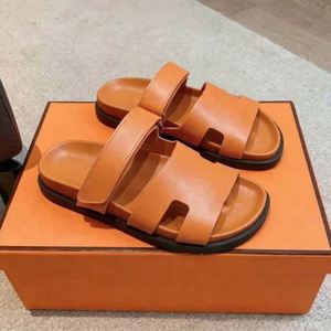 Sandales plates en cuir imperméables pour hommes, à large bride, confortables, pour la plage, décontractées, été comme hiver - Product Image 2