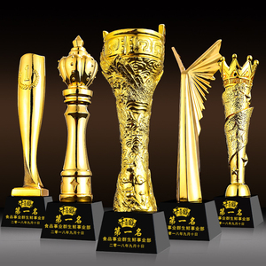 Trophées en résine dorée personnalisés avec logo <span class=keywords><strong>sur</strong></span> mesure, design artistique peint, pour des réalisations exceptionnelles - Product Image 1