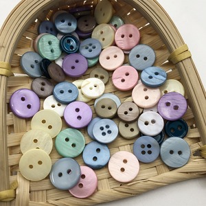 Tùy Chỉnh Vỏ Tự Nhiên Nút Màu Hồng/Màu Xanh Lá Cây Đầy Màu Sắc 2-Mắt Sừng Nút Vòng Mẹ của Ngọc Trai Nút Cho Áo Sơ Mi Phụ Kiện May Mặc - Product Image 4