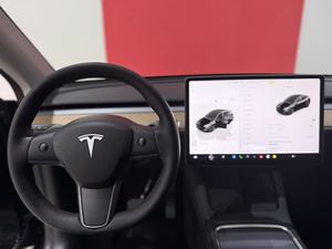 รถยนต์ไฟฟ้าหรูหราขนาดกลาง <span class=keywords><strong>Tesla</strong></span> <span class=keywords><strong>Model</strong></span> <span class=keywords><strong>Y</strong></span> ปี <span class=keywords><strong>2023</strong></span> พร้อมระยะวิ่งไกล (600-700 กม. NEDC) มอเตอร์ 300-400 กิโลวัตต์ แบตเตอรี่ 78.4 กิโลวัตต์ชั่วโมง - Product Image 3