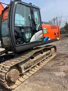 Excavadora de cadenas Hitachi Zx210 de segunda mano, bien mantenida, eficiente en consumos de combustible, maquinaria de excavación para obras municipales en carreteras. - Product Image 5