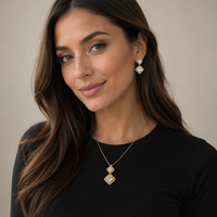 Ensemble collier et boucles d'oreilles pendantes en zircon avec halo de diamants |   Bijoux en cuivre classiques en 2 pièces