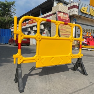 Barrière de sécurité routière de 1400 mm en HDPE/PE, barrière en plastique pour utilisation routière - Product Image 4