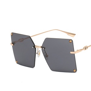 Gafas de Sol de lujo con incrustaciones de ladrillo Nuevo diseño Sin marco Gafas de Sol de protección solar para mujer - Product Image 5