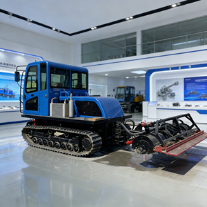 Compacteur de neige sur chenilles Ruibote à moteur diesel, machine de pavage robuste pour l'entretien des routes enneigées des stations de ski en hiver - Product Image 6