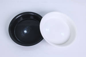 Sous-Verres Ronds en Plastique Multi-Tailles en Gros - Bacs d'Égouttement Profonds Noirs et Blancs pour Pots de Fleurs et Utilisation en Jardin Taille D20 - Product Image 3