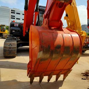 Excavatrices d'occasion Hitachi ZX200, ZX210 et ZX350 de taille moyenne, vendues pour l'utilisation dans la production agricole. - Product Image 4