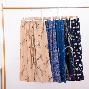10 couleurs coton rayonne sommeil <span class=keywords><strong>pantalon</strong></span> femmes été coupe ample jambe large salon <span class=keywords><strong>pantalon</strong></span> respirant aéré 3/4 confortable vêtements de détente - Product Image 2