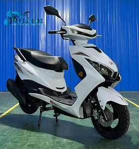 Motocicleta Urbana para Adultos APEXRIDE Scooter a Gasolina de 150cc Modelo APEXRIDE - Product Image 3
