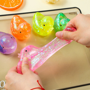 Jouet de compression en forme de canard pour jeux aquatiques, Jouet anti-stress Canard Cristal, Idéal comme petit cadeau anti-stress pour enfants - Product Image 1