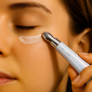 Crème Contour des Yeux Anti-Âge Professionnelle Revitalisante Avancée aux Peptides, Action Rapide Anti-Cernes et Anti-Rides, Soin Quotidien à la Vitamine C - Product Image 6