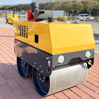 Compacteur vibrant autoporté haute performance de 0,5 tonne à double tambour pour la pavage de petites trottoirs et de chemins de jardin